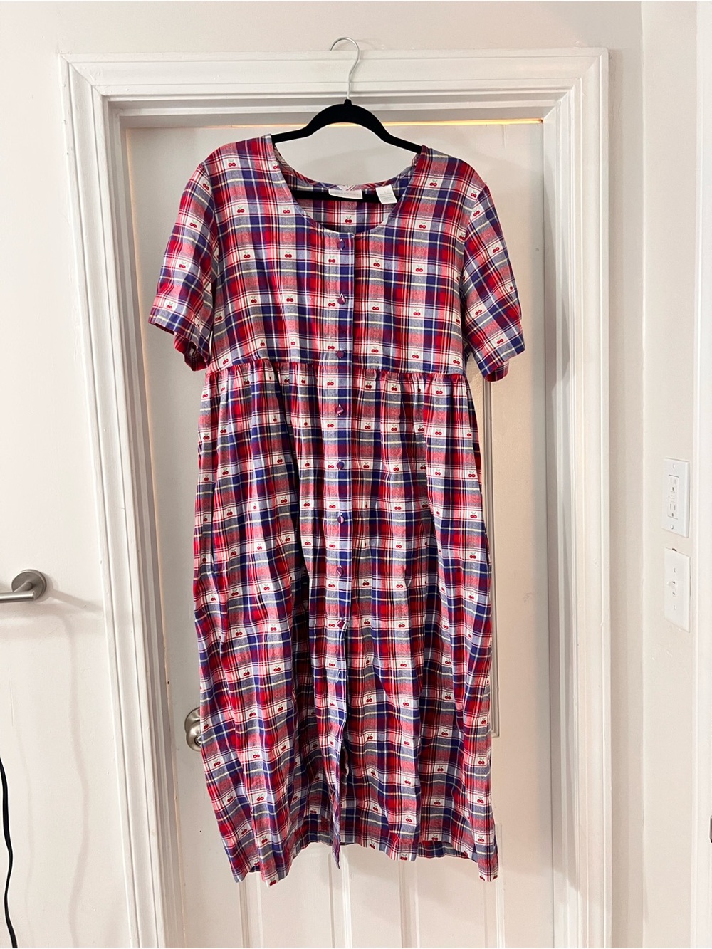 Cabernet Red and Blue Plaid Casual Short-Sleeve Dress